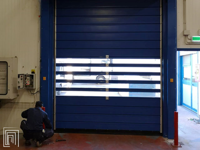 serranda avvolgibile per magazzino coibentata