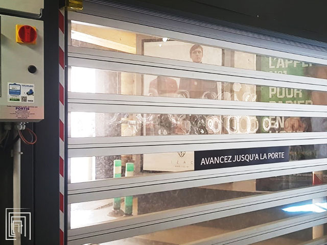 porta avvolgibile area parking